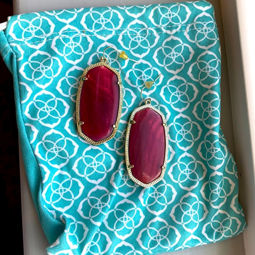 Kendra Scott Danielle gold statement earrings